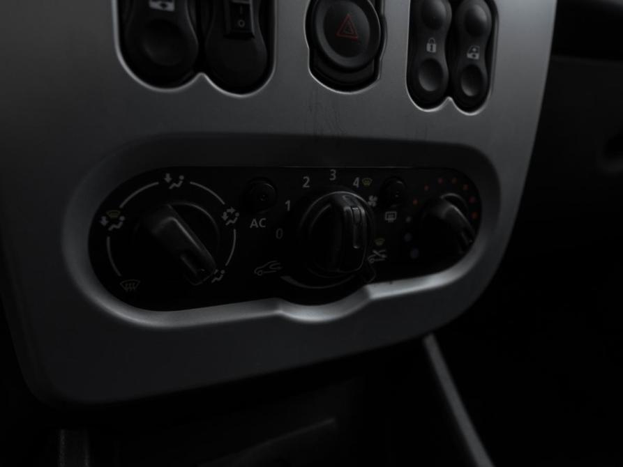 Renault Logan I Рестайлинг Москва  - изображение 14