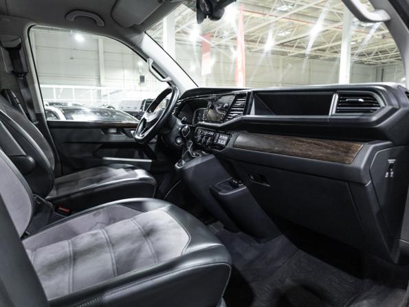 Volkswagen Multivan T6 Рестайлинг с пробегом 2020 года, цена 6 130 000 рублей, 90800 км, минивэн, Автокод Объявления