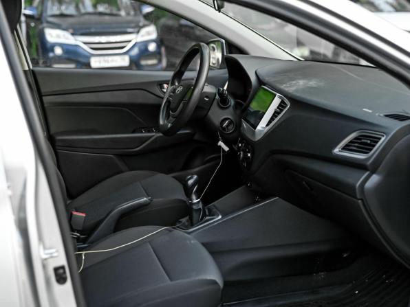 Hyundai Solaris II с пробегом 2019 года, цена 1 000 000 рублей, 187649 км, седан, Автокод Объявления