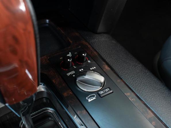 Toyota Land Cruiser 200 Series с пробегом 2010 года, цена 2 999 000 рублей, 372383 км, внедорожник, Автокод Объявления