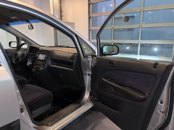 Honda Stream I с пробегом 2001 года, цена 300 000 рублей, 322631 км, компактвэн, Автокод Объявления