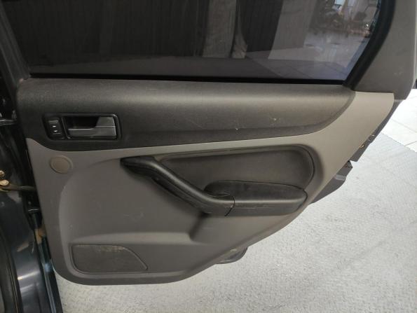 Ford Focus II Рестайлинг с пробегом 2011 года, цена 499 000 рублей, 310311 км, седан, Автокод Объявления