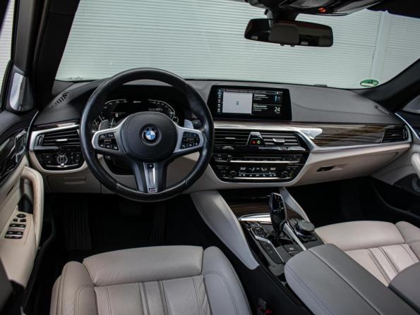 BMW 5 серии VII (G30/G31/G38) с пробегом 2019 года, цена 4 445 000 рублей, 42127 км, седан, Автокод Объявления