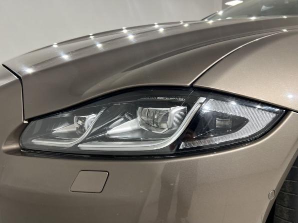 Jaguar XJ IV (X351) Рестайлинг с пробегом 2017 года, цена 2 390 000 рублей, 163428 км, седан, Автокод Объявления