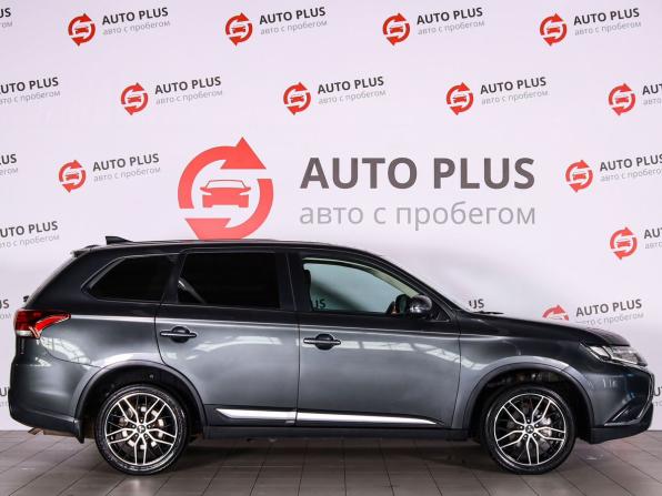 Mitsubishi Outlander III Рестайлинг 2 с пробегом 2018 года, цена 1 780 000 рублей, 204316 км, внедорожник, Автокод Объявления