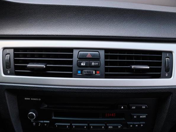 BMW 3 серии V (E90/E91/E92/E93) Рестайлинг с пробегом 2011 года, цена 950 000 рублей, 328425 км, седан, Автокод Объявления