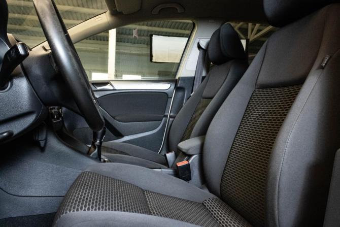 Volkswagen Golf VI с пробегом 2012 года, цена 879 000 рублей, 261053 км, хэтчбек, Автокод Объявления