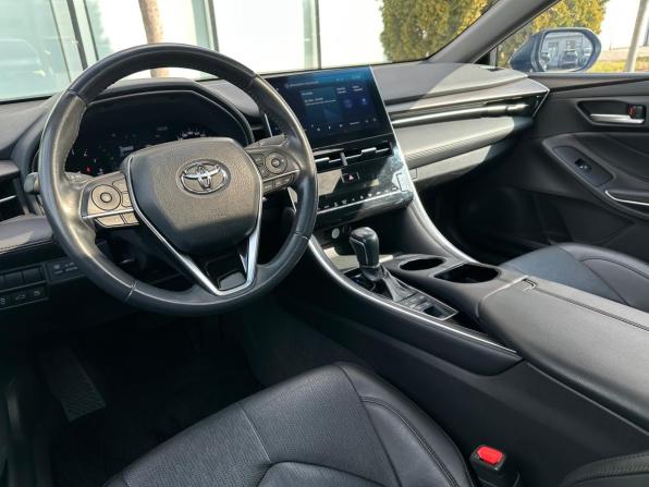 Toyota Avalon V с пробегом 2022 года, цена 3 340 000 рублей, 55547 км, седан, Автокод Объявления