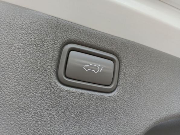 Kia Carnival III с пробегом 2018 года, цена 2 649 000 рублей, 200376 км, минивэн, Автокод Объявления