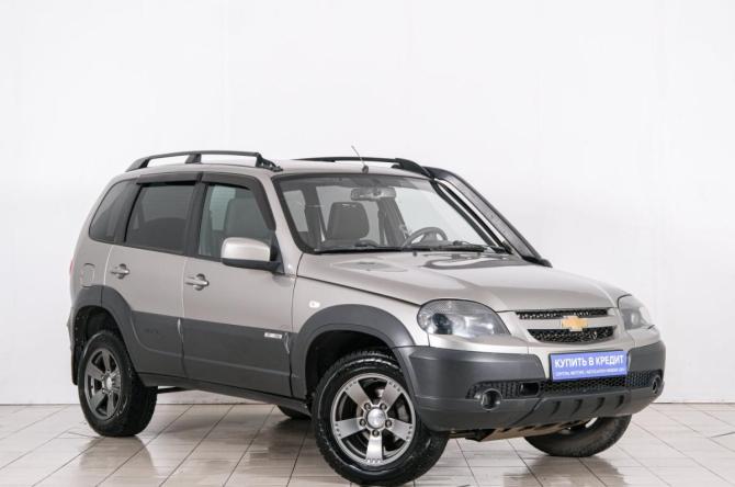 Chevrolet Niva I Рестайлинг с пробегом 2018 года, цена 789 000 рублей, 135000 км, внедорожник, Автокод Объявления