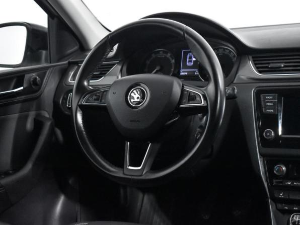 Skoda Rapid I Рестайлинг с пробегом 2017 года, цена 900 000 рублей, 220271 км, лифтбек, Автокод Объявления