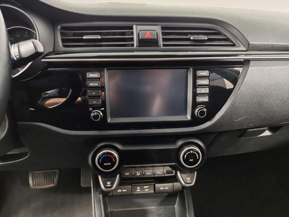 Kia Rio IV с пробегом 2018 года, цена 1 375 000 рублей, 111384 км, седан, Автокод Объявления