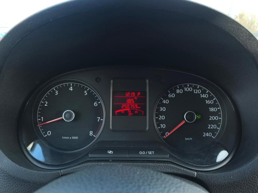 Volkswagen Polo V Санкт-Петербург  - изображение 13