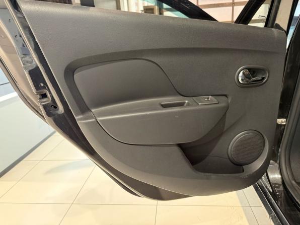Renault Logan II Рестайлинг с пробегом 2022 года, цена 1 099 000 рублей, 56000 км, седан, Автокод Объявления