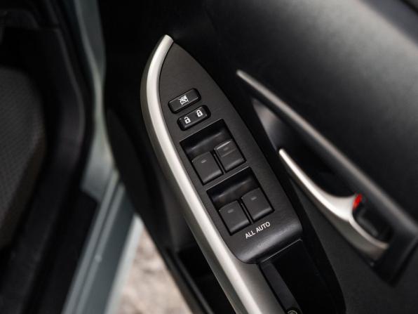 Toyota Prius III Рестайлинг (XW30) с пробегом 2013 года, цена 1 050 500 рублей, 175311 км, лифтбек, Автокод Объявления