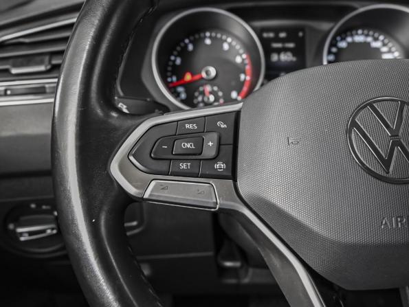 Volkswagen Tiguan II Рестайлинг с пробегом 2021 года, цена 2 374 000 рублей, 109571 км, внедорожник, Автокод Объявления