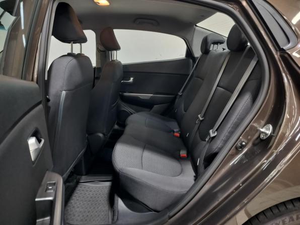 Kia Rio III Рестайлинг с пробегом 2015 года, цена 1 140 000 рублей, 66000 км, седан, Автокод Объявления