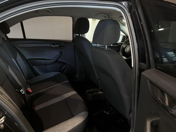 Skoda Rapid II с пробегом 2021 года, цена 1 315 000 рублей, 81135 км, лифтбек, Автокод Объявления