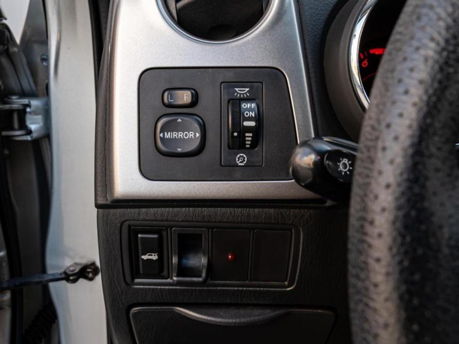 Toyota Matrix I (E130) Краснодар  - изображение 16