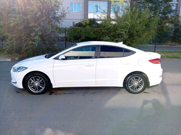Hyundai Elantra VI (AD) с пробегом 2018 года, цена 1 390 000 рублей, 146925 км, седан, Автокод Объявления