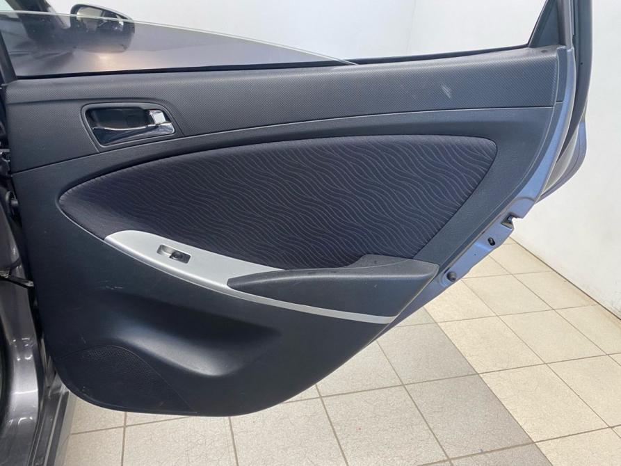 Hyundai Solaris I Санкт-Петербург  - изображение 16