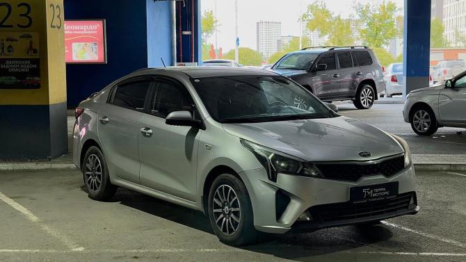 Kia Rio IV Рестайлинг с пробегом 2021 года, цена 1 608 000 рублей, 65699 км, седан, Автокод Объявления