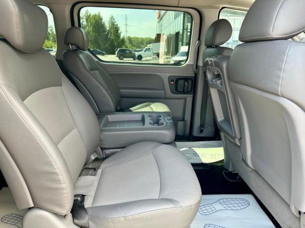 Hyundai Grand Starex I с пробегом 2010 года, цена 935 000 рублей, 476696 км, минивэн, Автокод Объявления