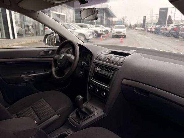 Skoda Octavia II (A5) Рестайлинг с пробегом 2012 года, цена 649 900 рублей, 255665 км, лифтбек, Автокод Объявления