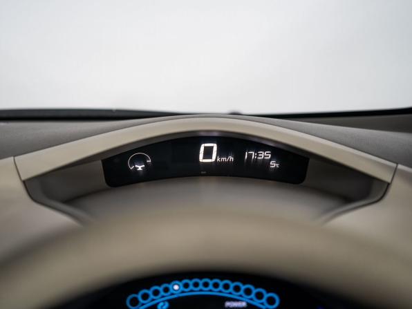 Nissan Leaf I (ZE0/AZE0) с пробегом 2011 года, цена 592 000 рублей, 121954 км, хэтчбек, Автокод Объявления