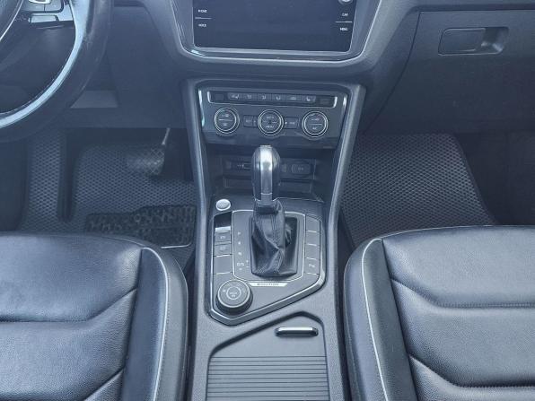 Volkswagen Tiguan II с пробегом 2018 года, цена 2 950 000 рублей, 114181 км, внедорожник, Автокод Объявления