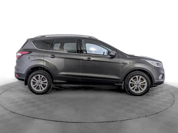 Ford Kuga II Рестайлинг с пробегом 2018 года, цена 1 670 000 рублей, 142000 км, внедорожник, Автокод Объявления