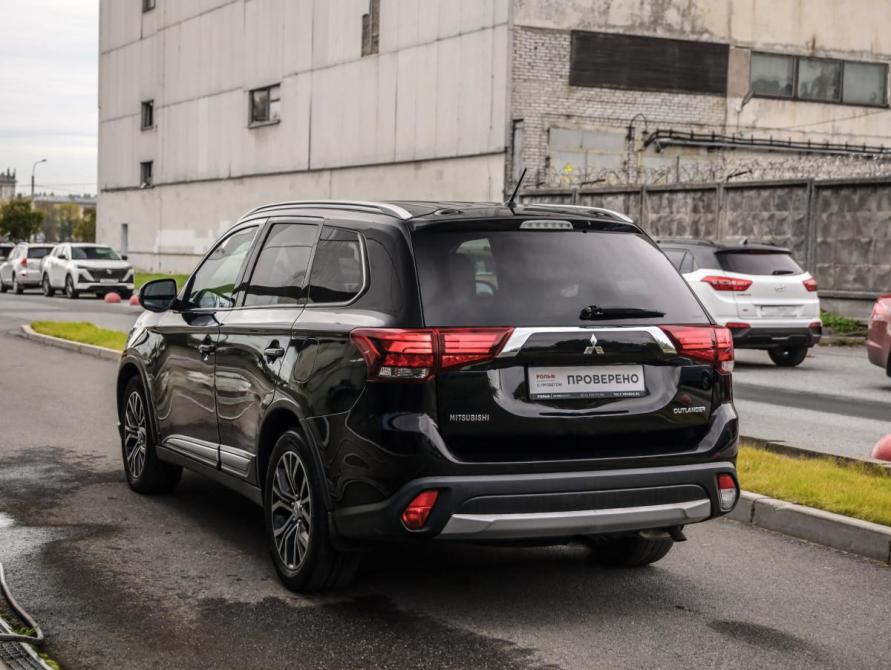 Mitsubishi Outlander III Рестайлинг 2 Санкт-Петербург  - изображение 6