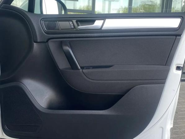 Volkswagen Touareg II с пробегом 2014 года, цена 1 950 000 рублей, 157437 км, внедорожник, Автокод Объявления