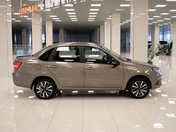 Lada (ВАЗ) Granta I Рестайлинг с пробегом 2024 года, цена 946 000 рублей, 30640 км, седан, Автокод Объявления