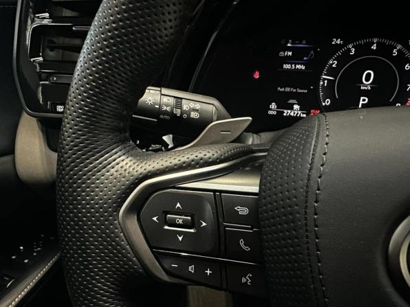 Lexus RX V с пробегом 2023 года, цена 9 350 000 рублей, 27476 км, внедорожник, Автокод Объявления