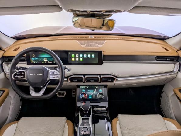JETOUR X70+ I Рестайлинг с пробегом 2023 года, цена 2 159 000 рублей, 40962 км, внедорожник, Автокод Объявления