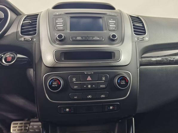 Kia Sorento II Рестайлинг с пробегом 2018 года, цена 2 299 000 рублей, 136997 км, внедорожник, Автокод Объявления