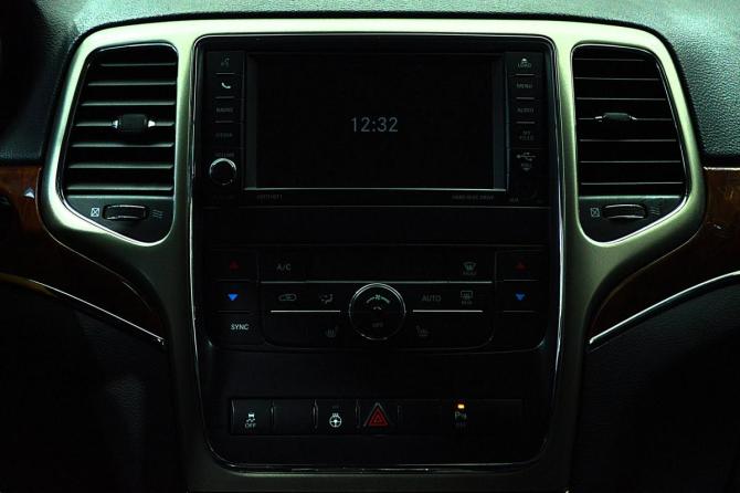 Jeep Grand Cherokee IV (WK2) с пробегом 2012 года, цена 1 825 000 рублей, 206298 км, внедорожник, Автокод Объявления