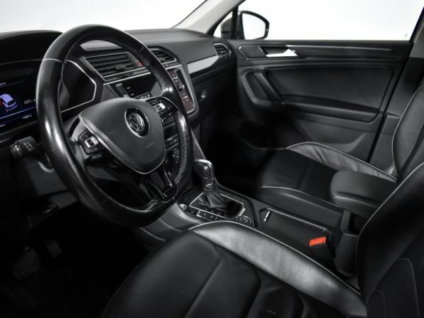 Volkswagen Tiguan II с пробегом 2017 года, цена 2 600 000 рублей, 116854 км, внедорожник, Автокод Объявления
