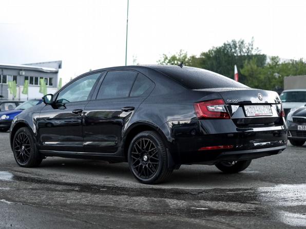 Skoda Octavia III (A7) Рестайлинг с пробегом 2017 года, цена 1 599 000 рублей, 186796 км, лифтбек, Автокод Объявления