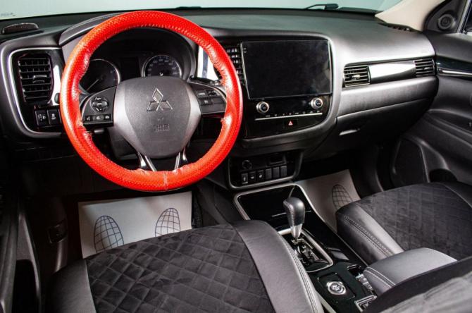 Mitsubishi Outlander III Рестайлинг 3 с пробегом 2021 года, цена 2 949 000 рублей, 77400 км, внедорожник, Автокод Объявления