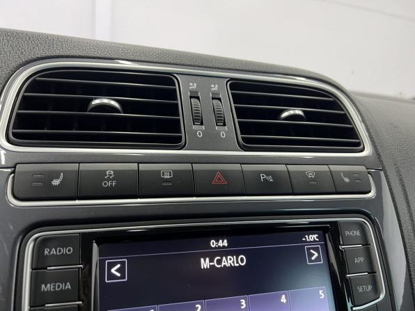 Volkswagen Polo V Рестайлинг с пробегом 2019 года, цена 1 199 000 рублей, 144475 км, седан, Автокод Объявления