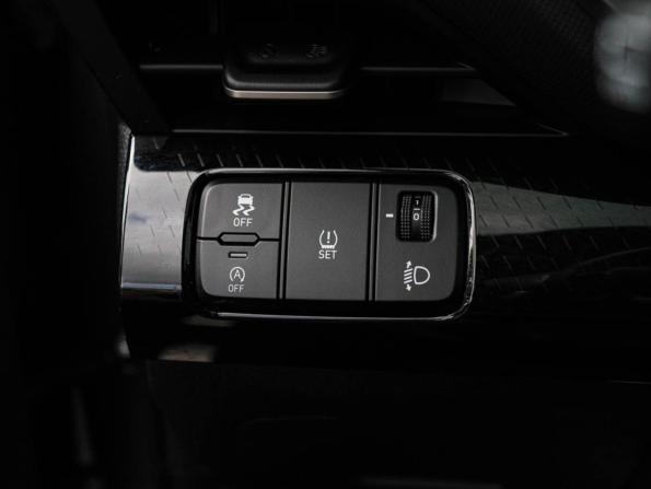 Hyundai Lafesta I Рестайлинг с пробегом 2023 года, цена 2 450 000 рублей, 21791 км, седан, Автокод Объявления