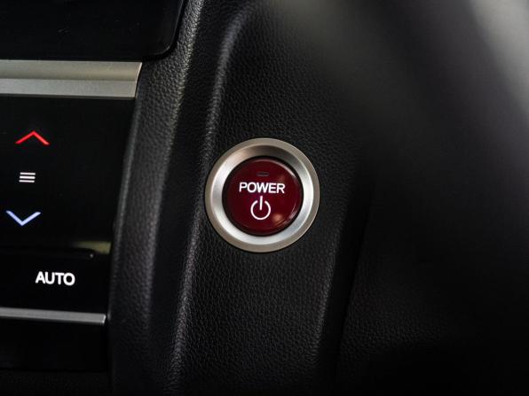 Honda Fit III с пробегом 2016 года, цена 1 050 500 рублей, 157500 км, хэтчбек, Автокод Объявления