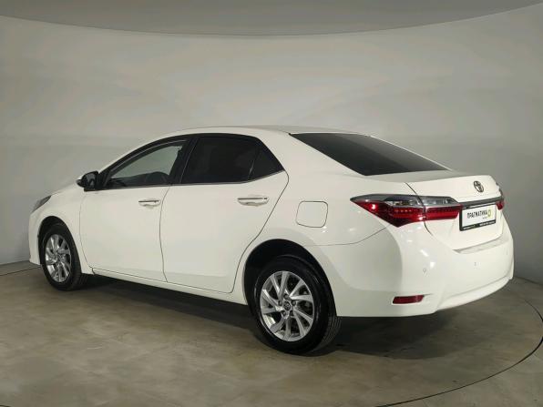 Toyota Corolla XI (E160 E170 E180) Рестайлинг 1 с пробегом 2016 года, цена 1 139 000 рублей, 233281 км, седан, Автокод Объявления