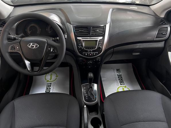 Hyundai Solaris I с пробегом 2013 года, цена 845 000 рублей, 218521 км, седан, Автокод Объявления