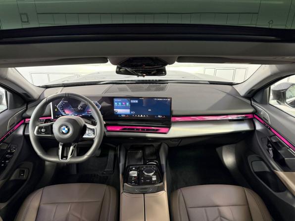 BMW 5 серии VIII (G60/G61/G68) с пробегом 2025 года, цена 8 099 000 рублей, 50 км, седан, Автокод Объявления