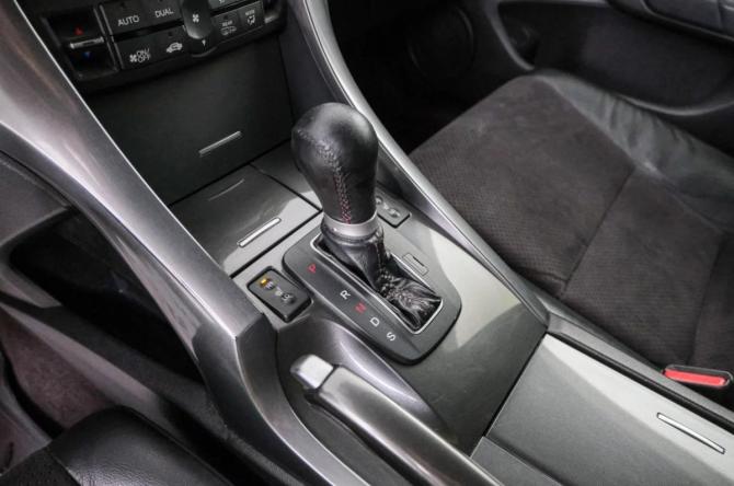 Honda Accord VIII Рестайлинг с пробегом 2012 года, цена 1 729 000 рублей, 218000 км, седан, Автокод Объявления