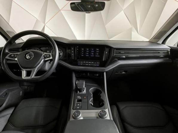 Volkswagen Touareg III с пробегом 2018 года, цена 4 220 250 рублей, 94606 км, внедорожник, Автокод Объявления