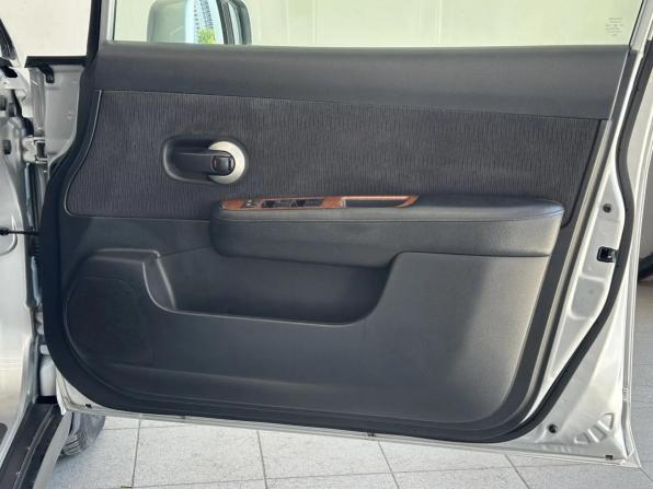 Nissan Tiida I Рестайлинг с пробегом 2010 года, цена 720 000 рублей, 205197 км, седан, Автокод Объявления